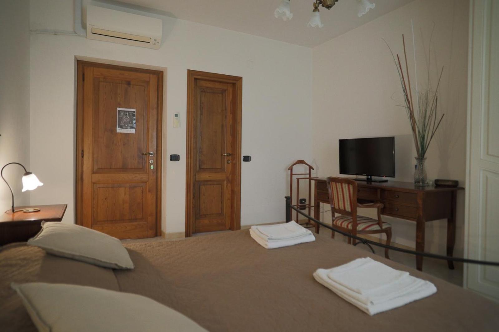 Agriturismo Podere Acqualoreto Bagian luar foto