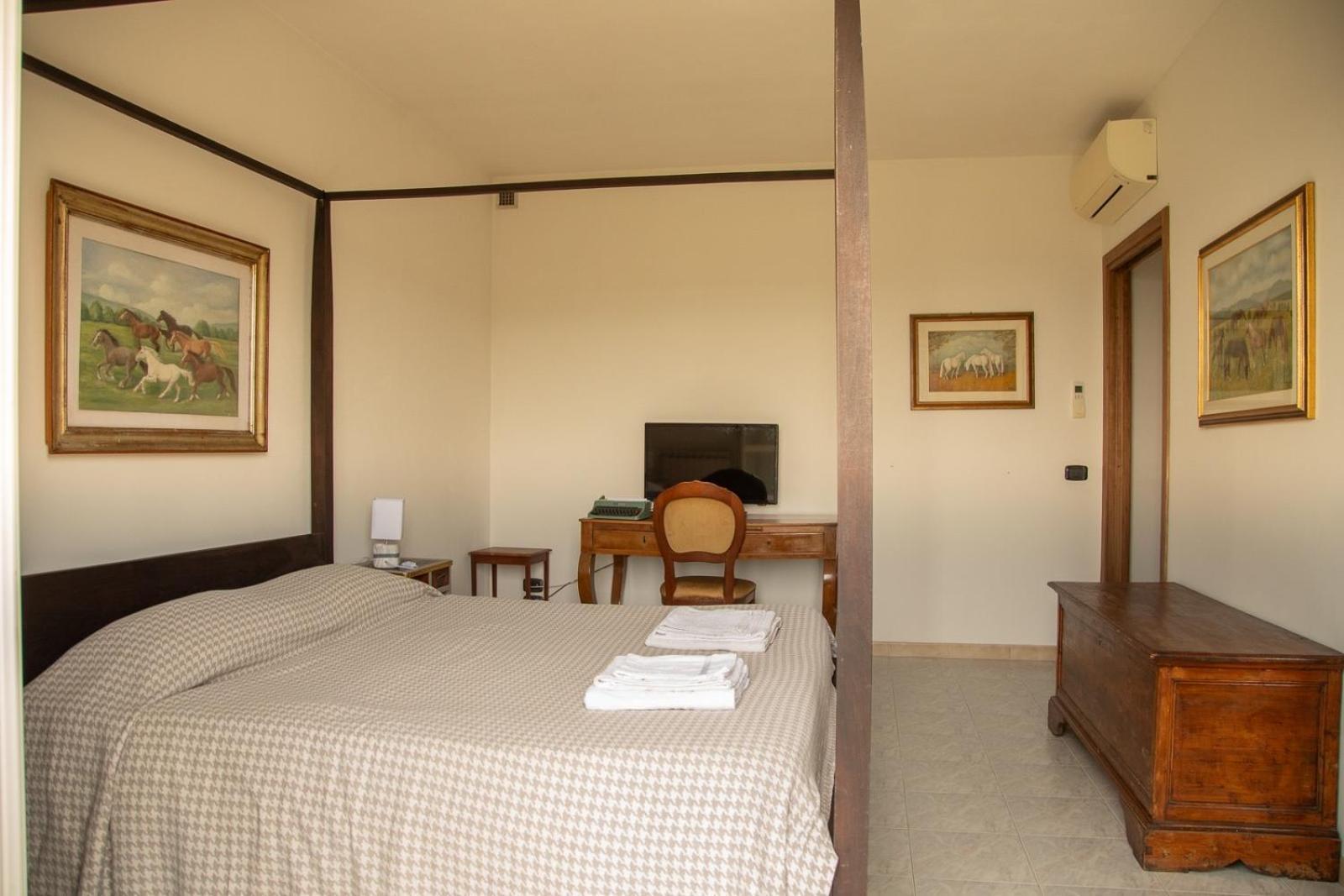 Agriturismo Podere Acqualoreto Bagian luar foto